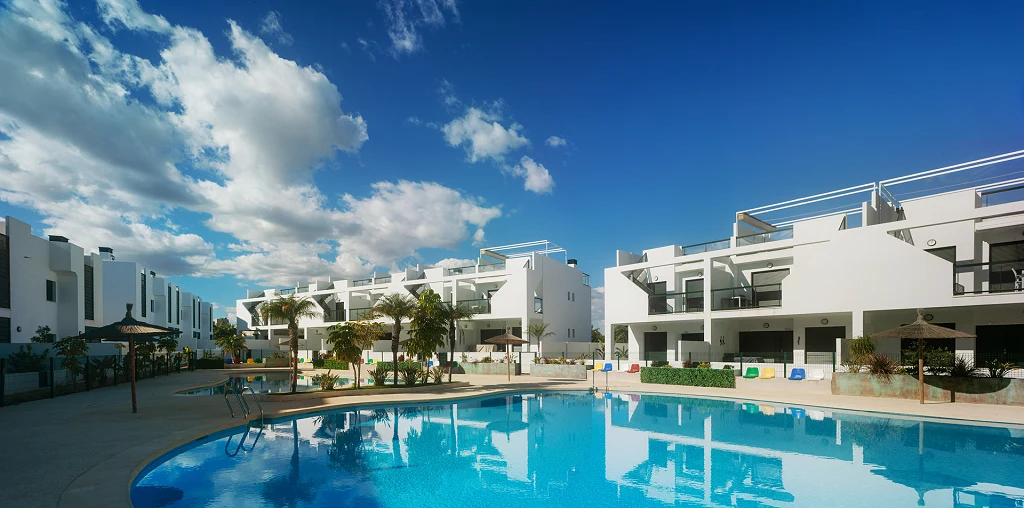 Residentie in Mil Palmeras met Uitzicht op Zee