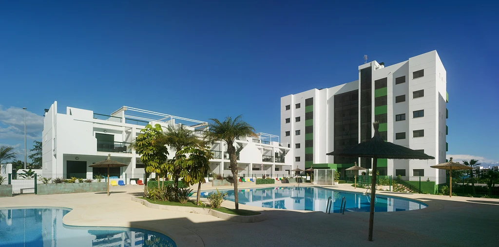 Residentie in Mil Palmeras met Uitzicht op Zee