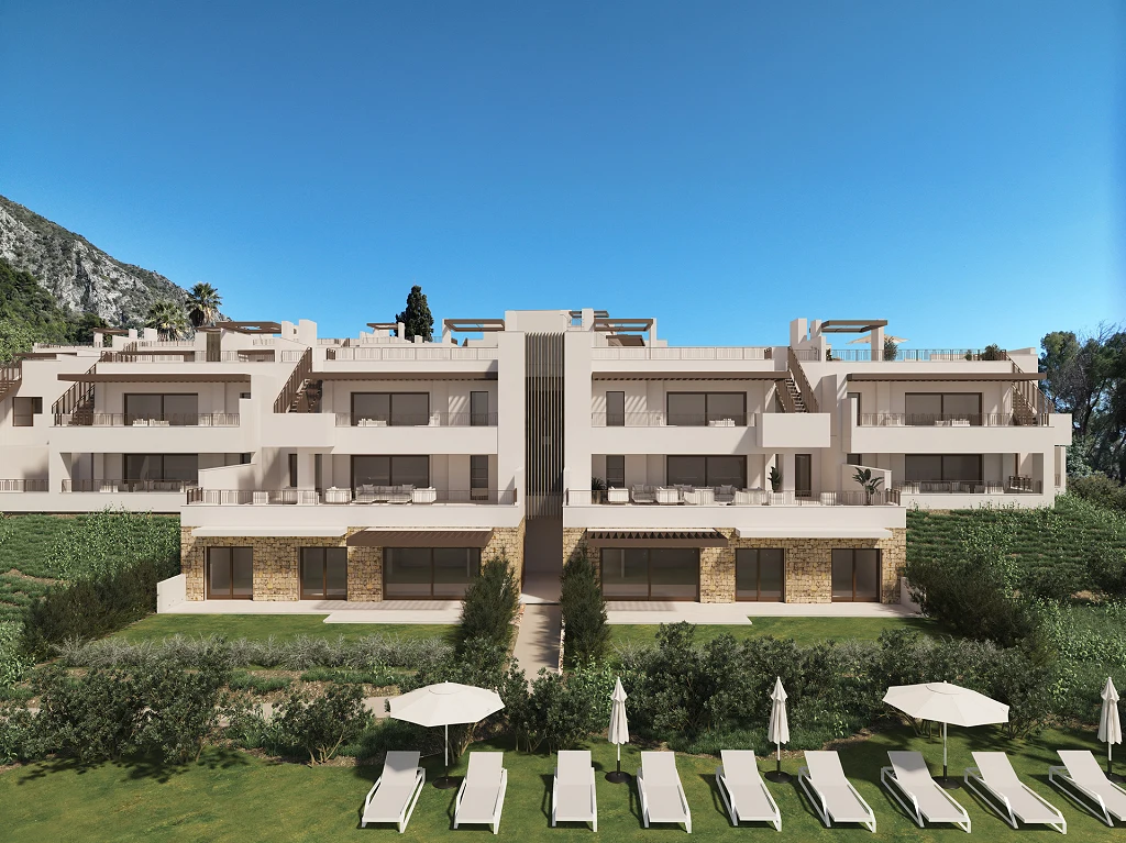 Appartementen en Benedenverdiepingen in Istán met Uitzicht op Zee