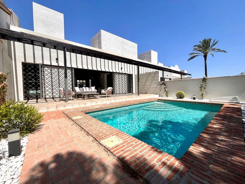 Exclusieve Geschakelde Woningen in Peraleja Golf