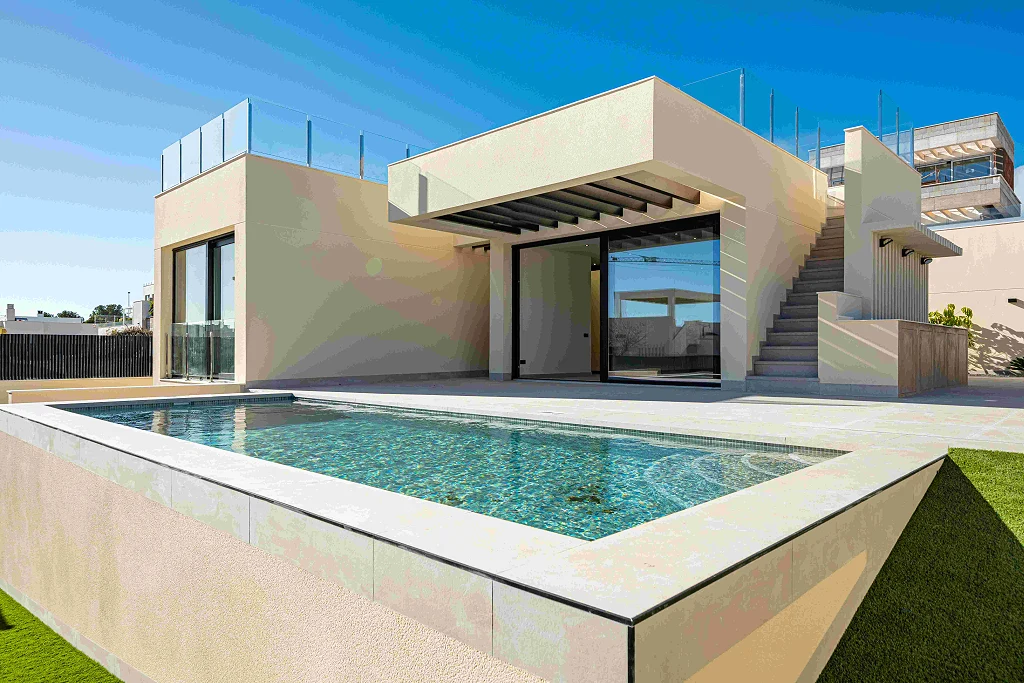 Exclusieve Onafhankelijke Woning in Polop met Uitzicht op Zee