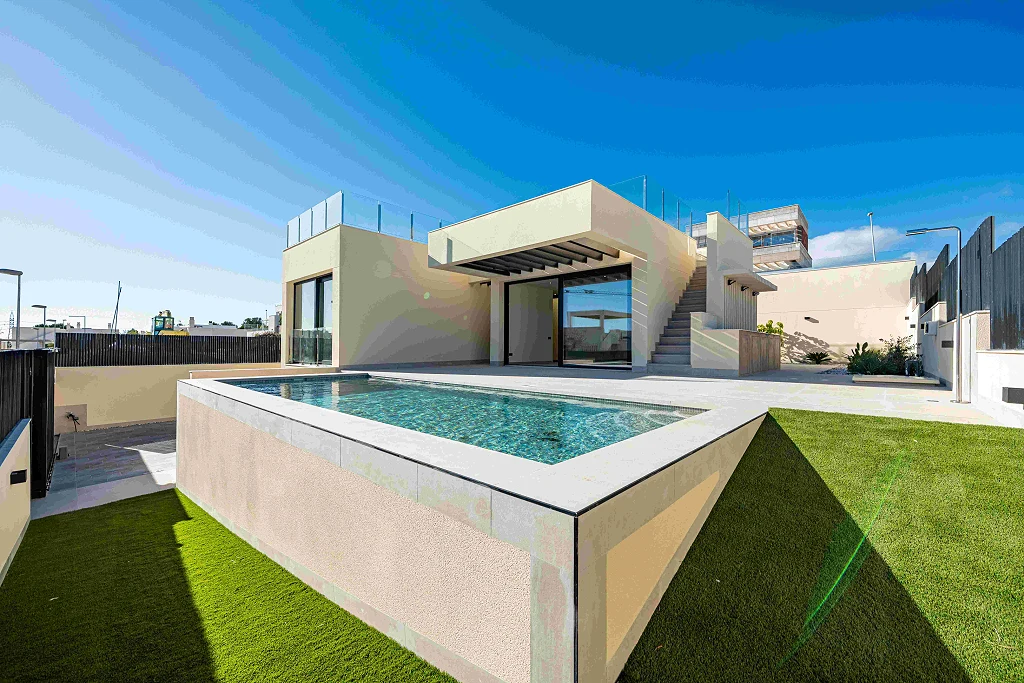 Exclusieve Onafhankelijke Woning in Polop met Uitzicht op Zee
